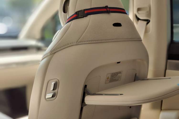 Used Hima Luxeed R7 2024 All-Electric 802 km Max Interior 10