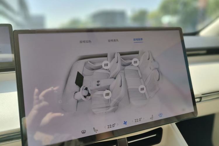Used Hima Luxeed R7 2024 All-Electric 802 km Max Interior 5
