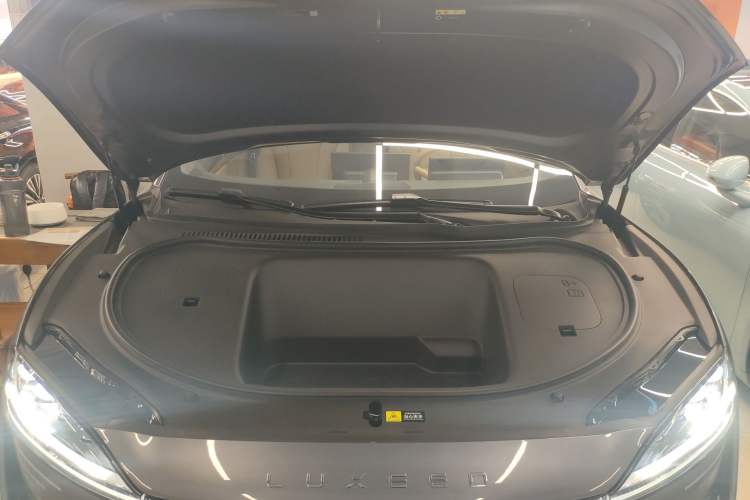 Used Hima Luxeed R7 2024 All-Electric 736 km Ultra Engine Bay
