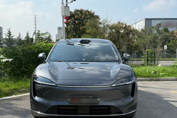 Used Hima Luxeed R7 2025 Range-Extended Version 251 km Max Exterior 1