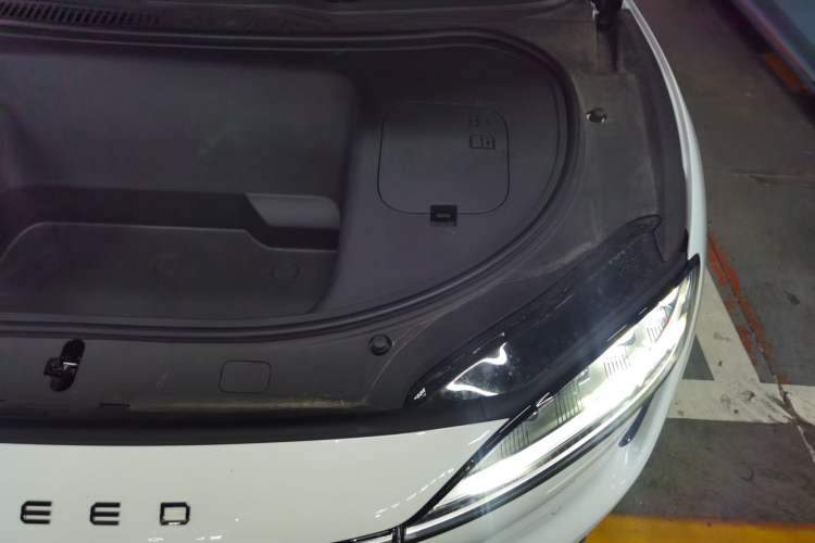 Used Hima Luxeed R7 2024 All-Electric 736 km Ultra Engine Bay Left