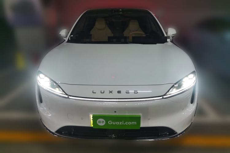 Used Hima Luxeed R7 2024 All-Electric 736 km Ultra Front