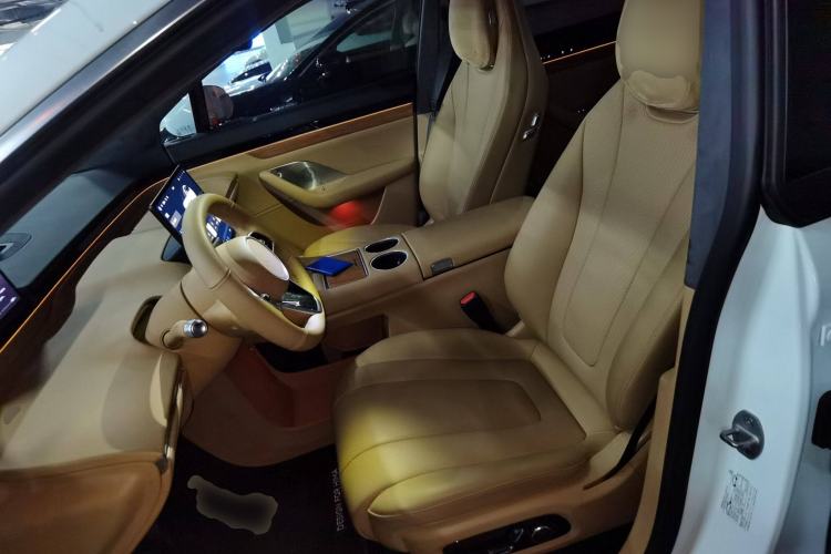 Used Hima Luxeed R7 2024 All-Electric 736 km Ultra Left Front Seat