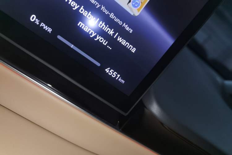 Used Hima Luxeed R7 2024 All-Electric 736 km Ultra Odometer Close Up