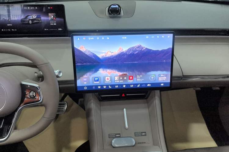 Used Hima Luxeed R7 2024 All-Electric 802 km Max Audio And AC Panel