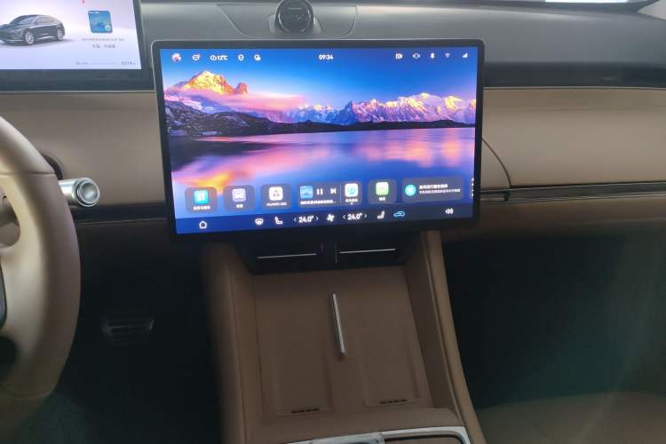 Used Hima Luxeed R7 2024 All-Electric 736 km Ultra Audio And AC Panel