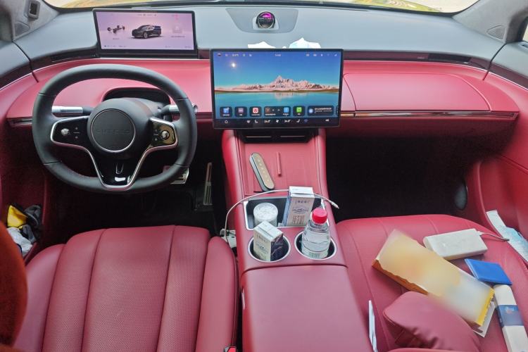 Used Hima Luxeed R7 2024 All-Electric 736 km Ultra Center Console