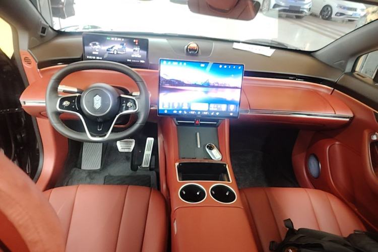 Used Hima Luxeed R7 2024 All-Electric 736 km Ultra Center Console