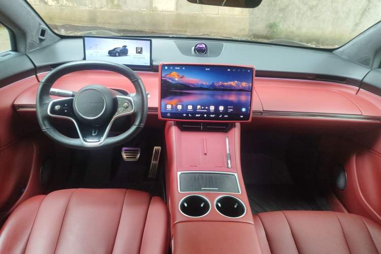 Used Hima Luxeed R7 2024 Pure Electric 667km Pro Center Console