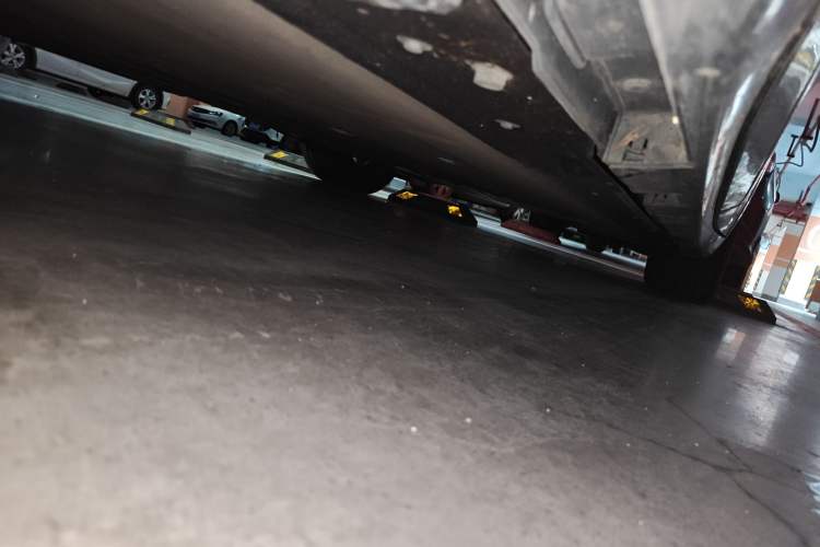 Used Hima Luxeed R7 2024 All-Electric 802 km Max Chassis Front Left