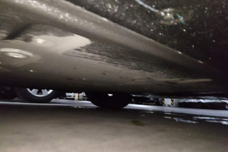 Used Hima Luxeed R7 2024 All-Electric 802 km Max Chassis Front Right