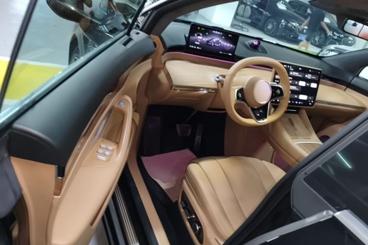 Used Hima Luxeed R7 2024 All-Electric 736 km Ultra Driver Seat