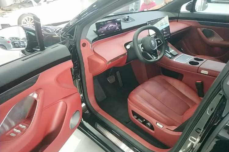 Used Hima Luxeed R7 2024 All-Electric 736 km Ultra Driver Seat