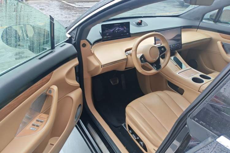 Used Hima Luxeed R7 2024 All-Electric 736 km Ultra Driver Seat