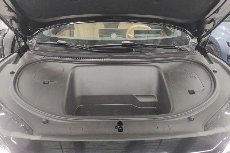 Used Hima Luxeed R7 2024 Pure Electric 667km Pro Engine Bay
