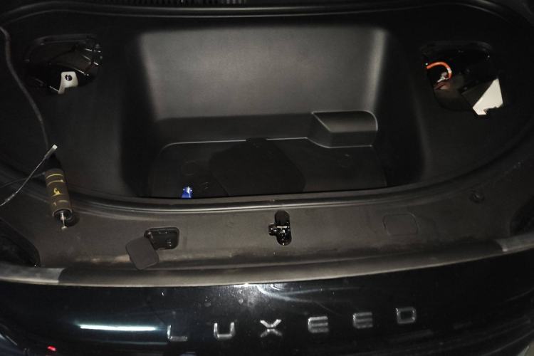 Used Hima Luxeed R7 2024 All-Electric 802 km Max Engine Bay
