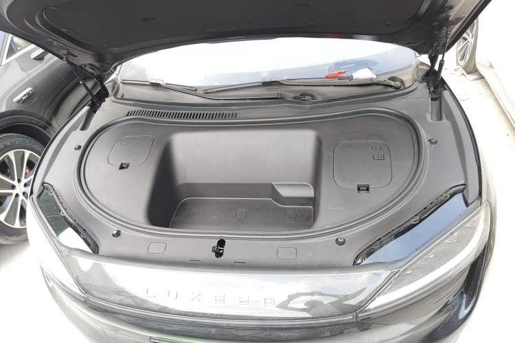 Used Hima Luxeed R7 2024 All-Electric 736 km Ultra Engine Bay