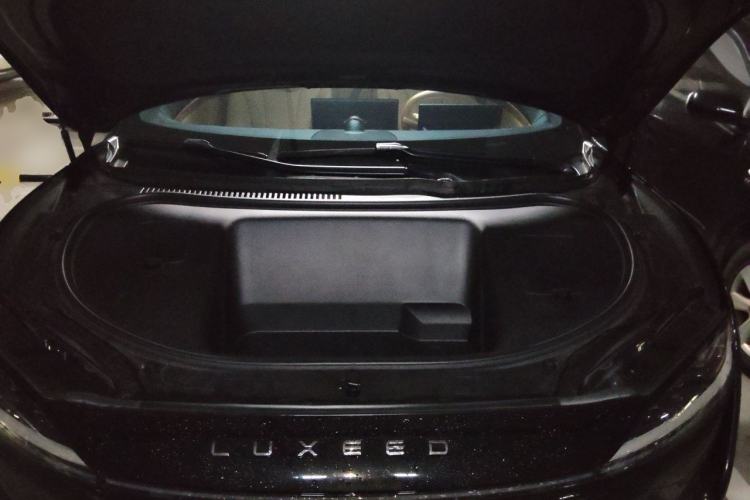Used Hima Luxeed R7 2024 All-Electric 802 km Max Engine Bay