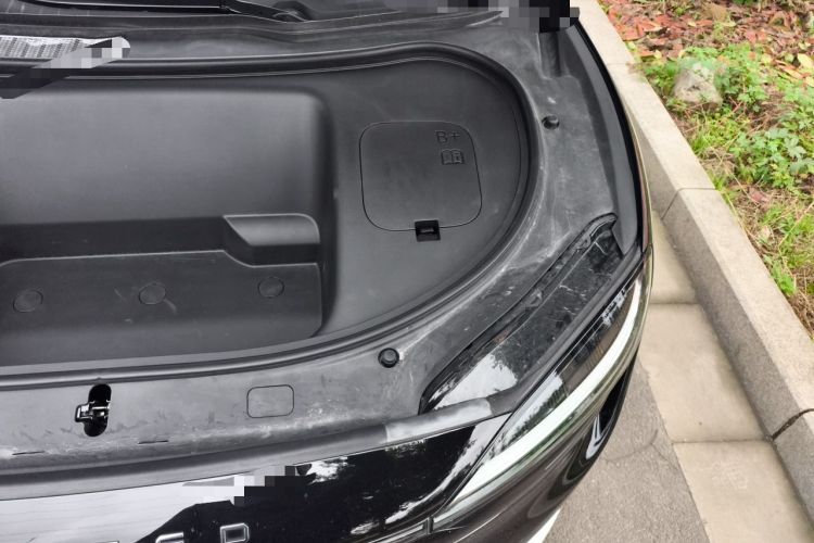 Used Hima Luxeed R7 2024 All-Electric 736 km Ultra Engine Bay Left