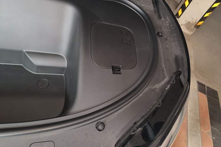 Used Hima Luxeed R7 2024 All-Electric 802 km Max Engine Bay Left
