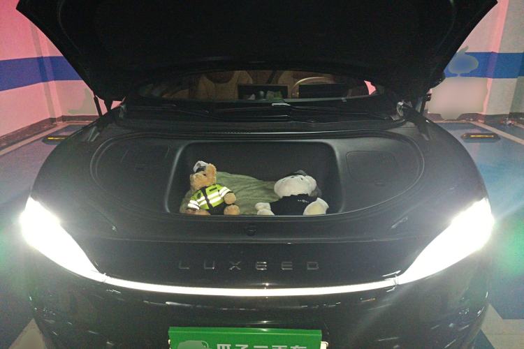 Used Hima Luxeed R7 2024 All-Electric 802 km Max Engine Bay
