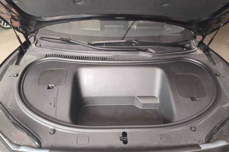 Used Hima Luxeed R7 2024 All-Electric 802 km Max Engine Bay