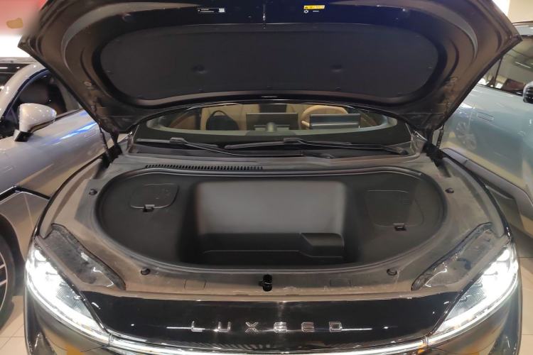 Used Hima Luxeed R7 2024 All-Electric 736 km Ultra Engine Bay