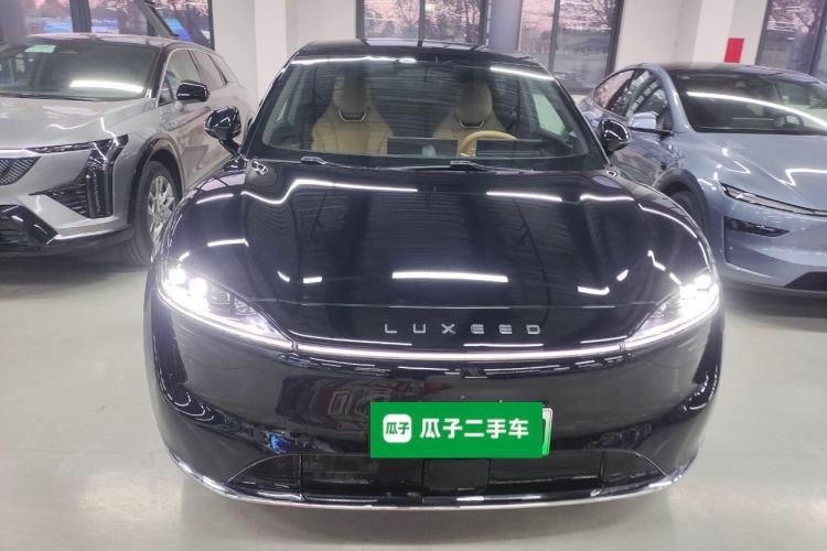 Used Hima Luxeed R7 2024 Pure Electric 667km Pro Front