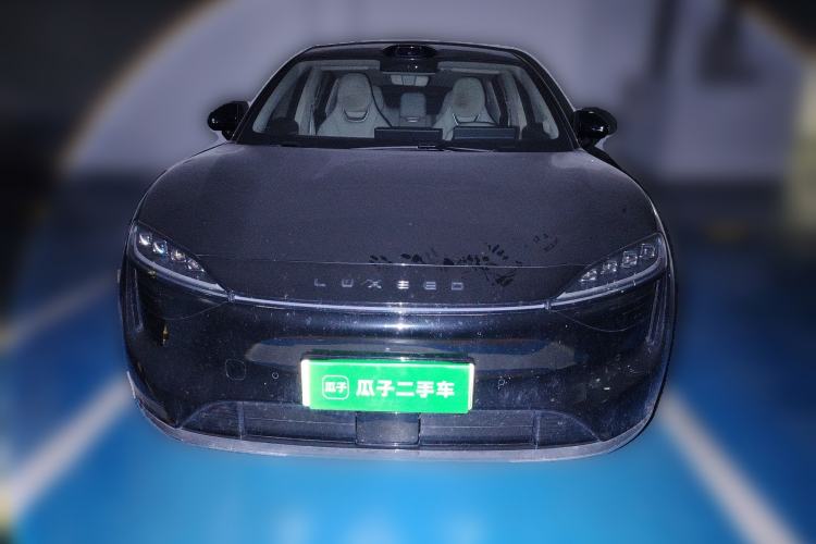 Used Hima Luxeed R7 2024 All-Electric 802 km Max Front