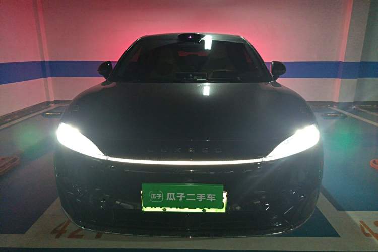Used Hima Luxeed R7 2024 All-Electric 802 km Max Front