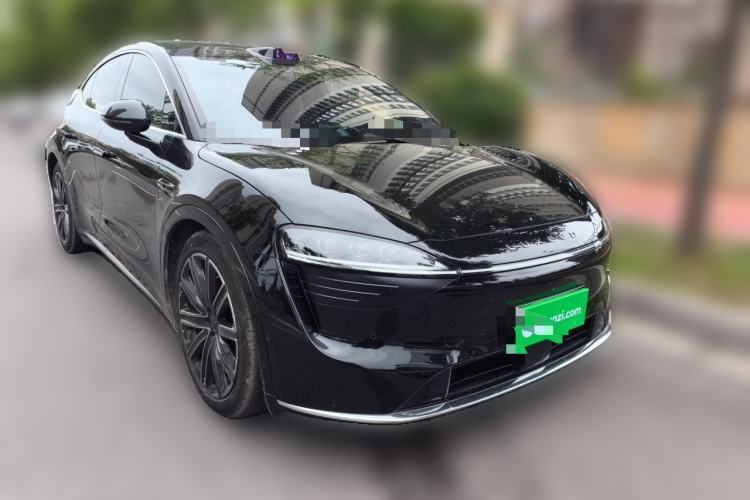 Used Hima Luxeed R7 2024 All-Electric 736 km Ultra Front Right 45 Deg
