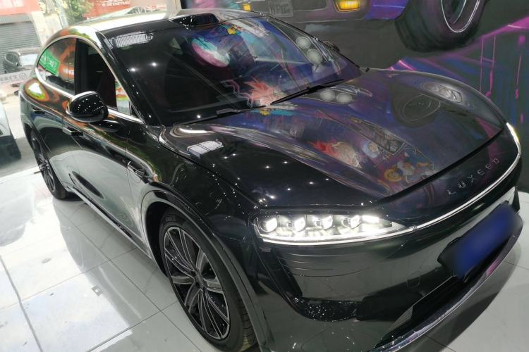 Used Hima Luxeed R7 2024 All-Electric 736 km Ultra Front Right 45 Deg
