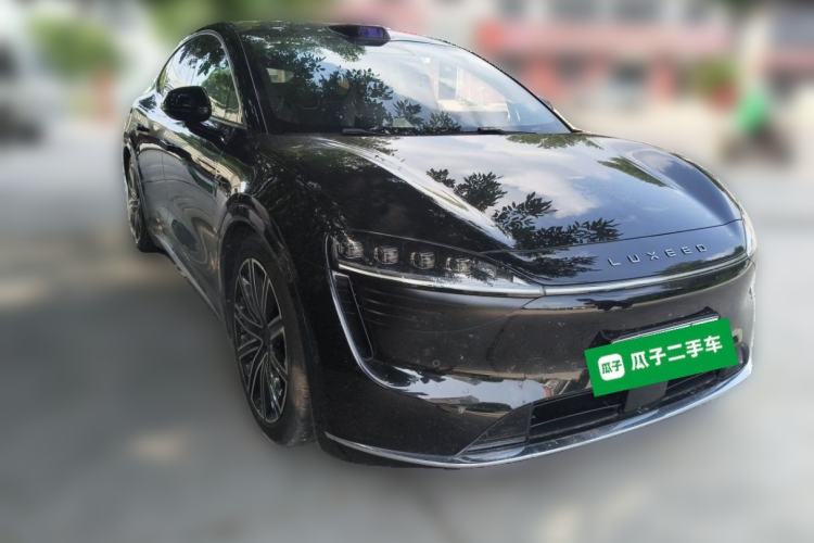 Used Hima Luxeed R7 2024 All-Electric 736 km Ultra Front Right 45 Deg