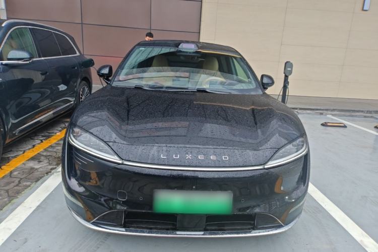 Used Hima Luxeed R7 2024 All-Electric 736 km Ultra Front