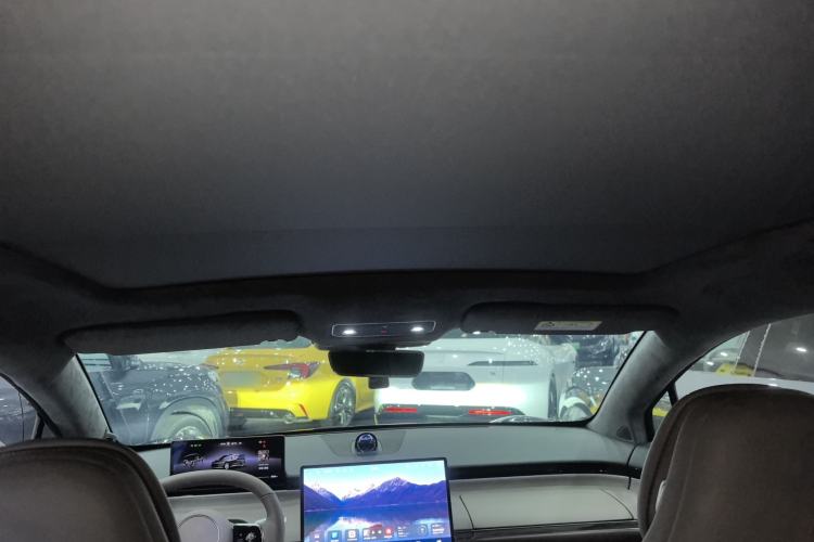 Used Hima Luxeed R7 2024 All-Electric 802 km Max Headliner