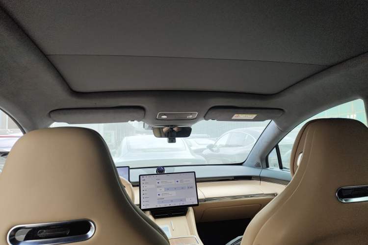 Used Hima Luxeed R7 2024 All-Electric 736 km Ultra Headliner