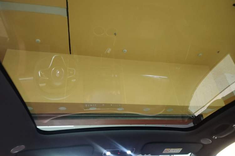 Used Hima Luxeed R7 2024 All-Electric 736 km Ultra Headliner