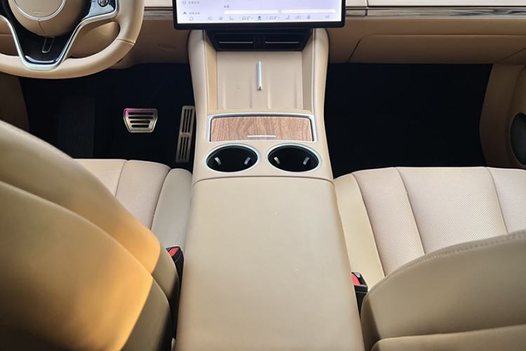 Used Hima Luxeed R7 2024 All-Electric 736 km Ultra Interior 14