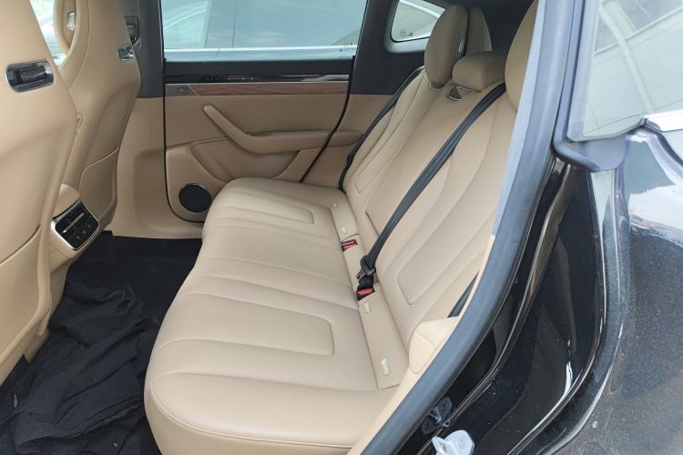 Used Hima Luxeed R7 2024 All-Electric 736 km Ultra Interior 4