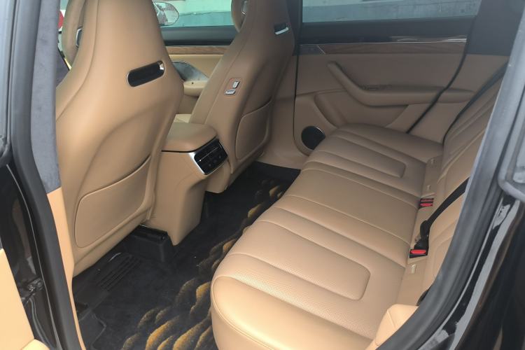 Used Hima Luxeed R7 2024 Pure Electric 667km Pro Interior 7