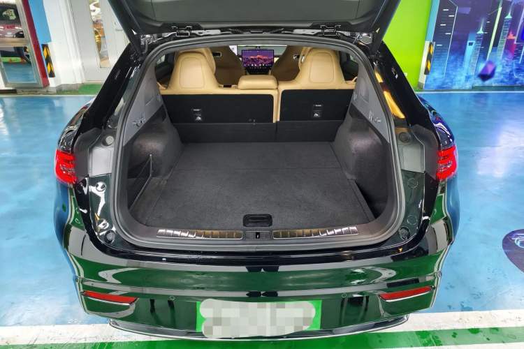 Used Hima Luxeed R7 2024 All-Electric 802 km Max Interior 9