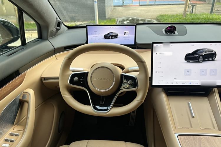 Used Hima Luxeed R7 2024 All-Electric 736 km Ultra Interior 9