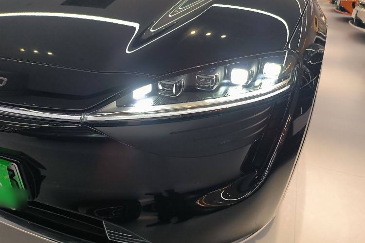 Used Hima Luxeed R7 2024 All-Electric 736 km Ultra Left Front Headlight