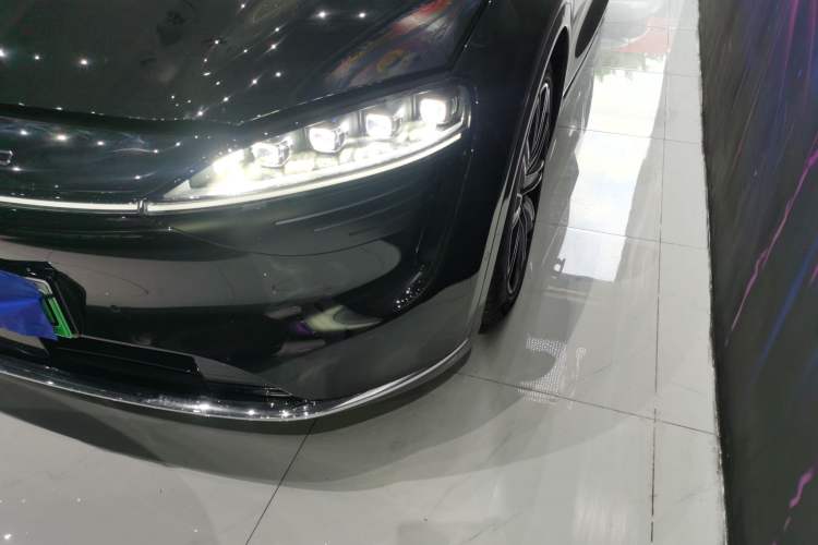 Used Hima Luxeed R7 2024 All-Electric 736 km Ultra Left Front Headlight