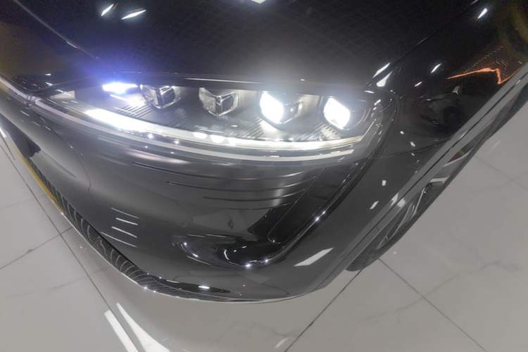 Used Hima Luxeed R7 2024 All-Electric 802 km Max Left Front Headlight