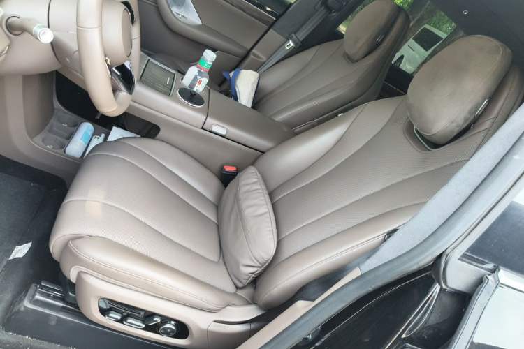 Used Hima Luxeed R7 2024 All-Electric 736 km Ultra Left Front Seat