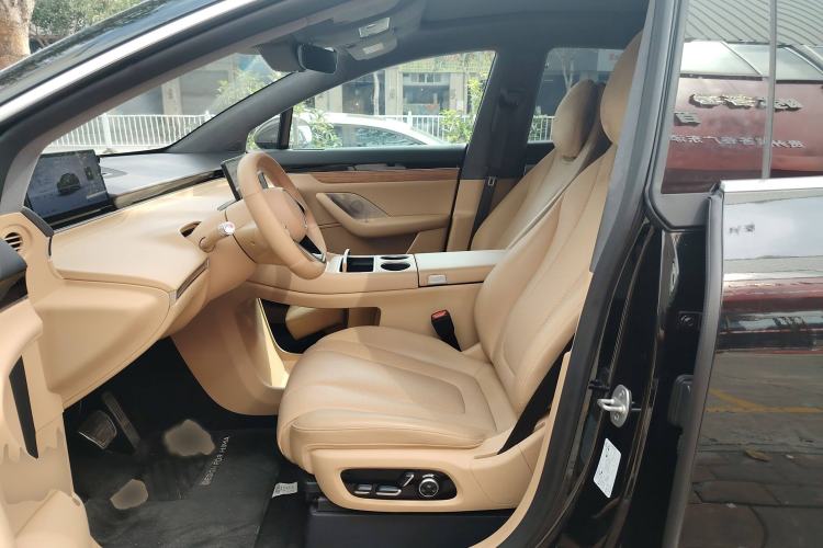 Used Hima Luxeed R7 2024 All-Electric 736 km Ultra Left Front Seat