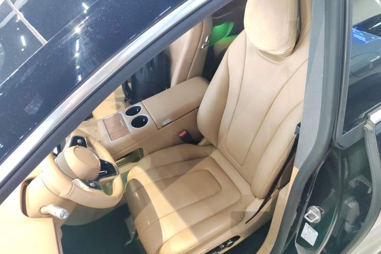 Used Hima Luxeed R7 2024 All-Electric 736 km Ultra Left Front Seat