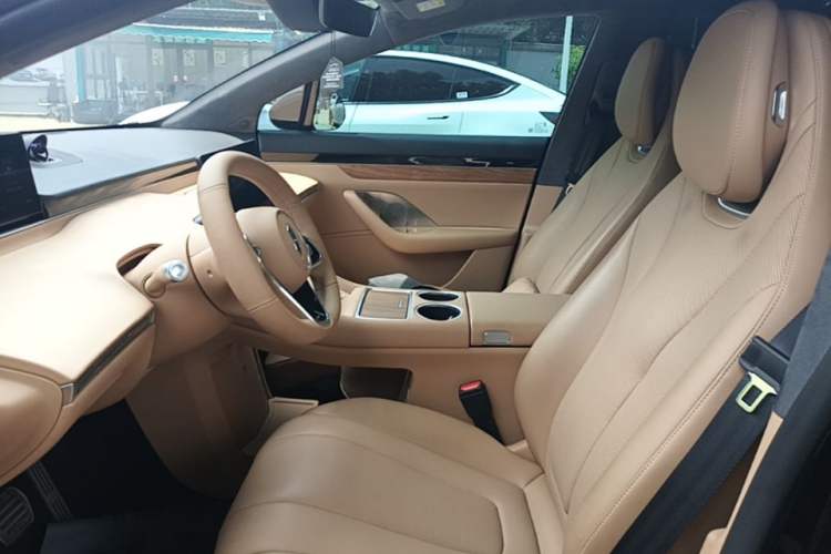 Used Hima Luxeed R7 2024 Pure Electric 667km Pro Left Front Seat