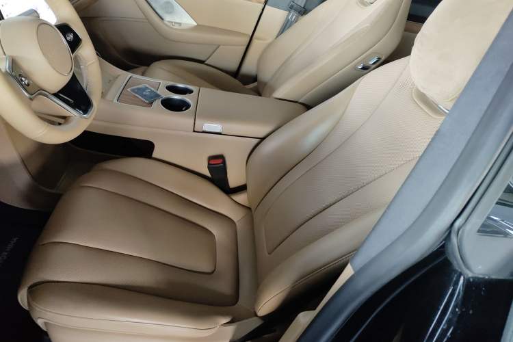Used Hima Luxeed R7 2024 All-Electric 736 km Ultra Left Front Seat
